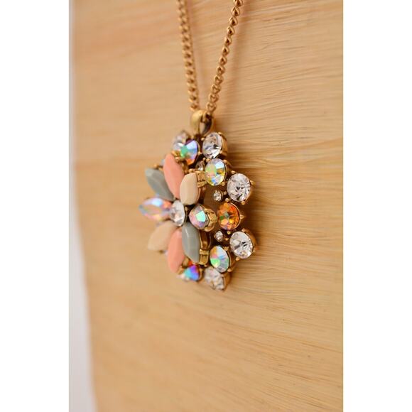 J. Crew Crystal Pendant Necklace Multi-Color Rhinestone Brushed Gold Shiny Bin3A - Picture 9 of 12